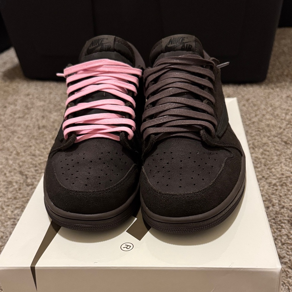 Travis Scott Air Jordan 1 low **NEW** Authentic Stadium Goods purchase